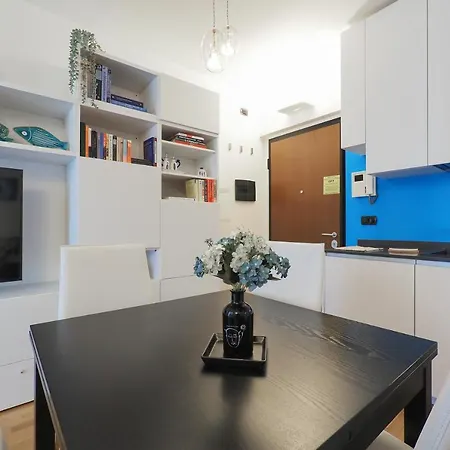 Apartment Primopiano - Eraclito Milan